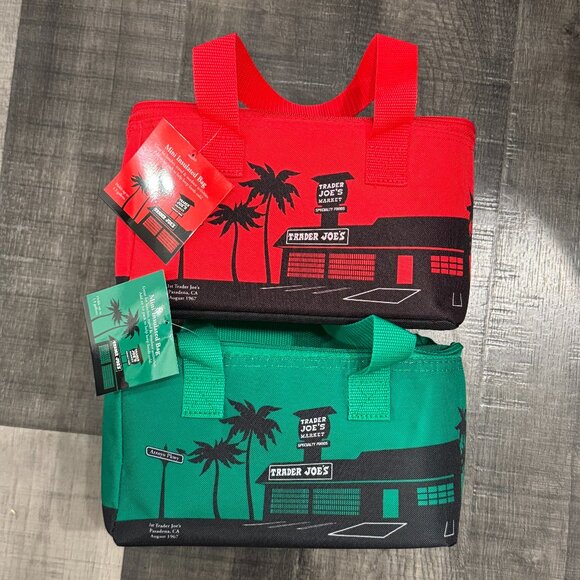 TRADER JOE'S NWT INSULATED LUNCH BAGS. RED & GREEN LIMITED EDITION Set o… - Picture 1 of 5